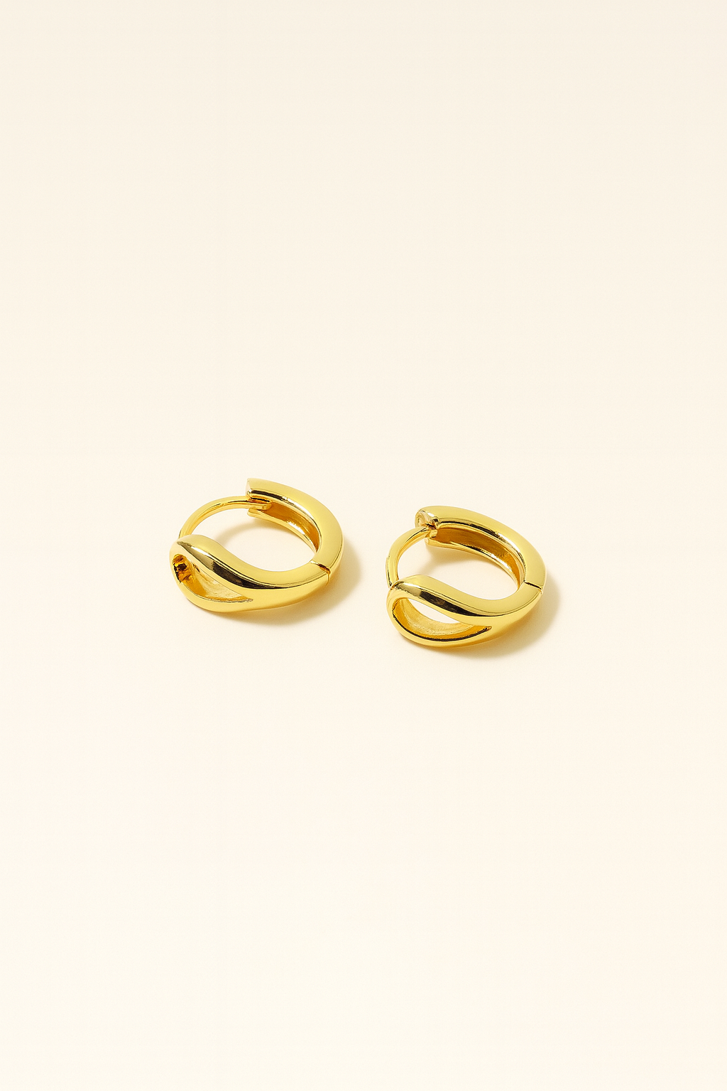 HEIDI MINI HOOP EARRINGS