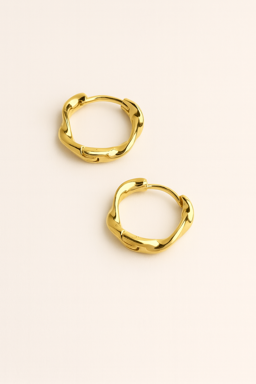 IVANA MINI HOOP EARRINGS