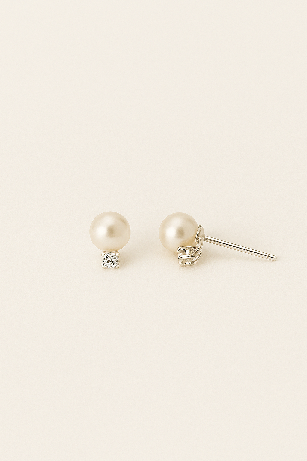 Malin Pearl Earrings
