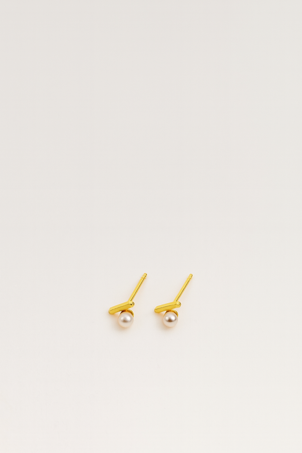 Delilah Pearl Studs