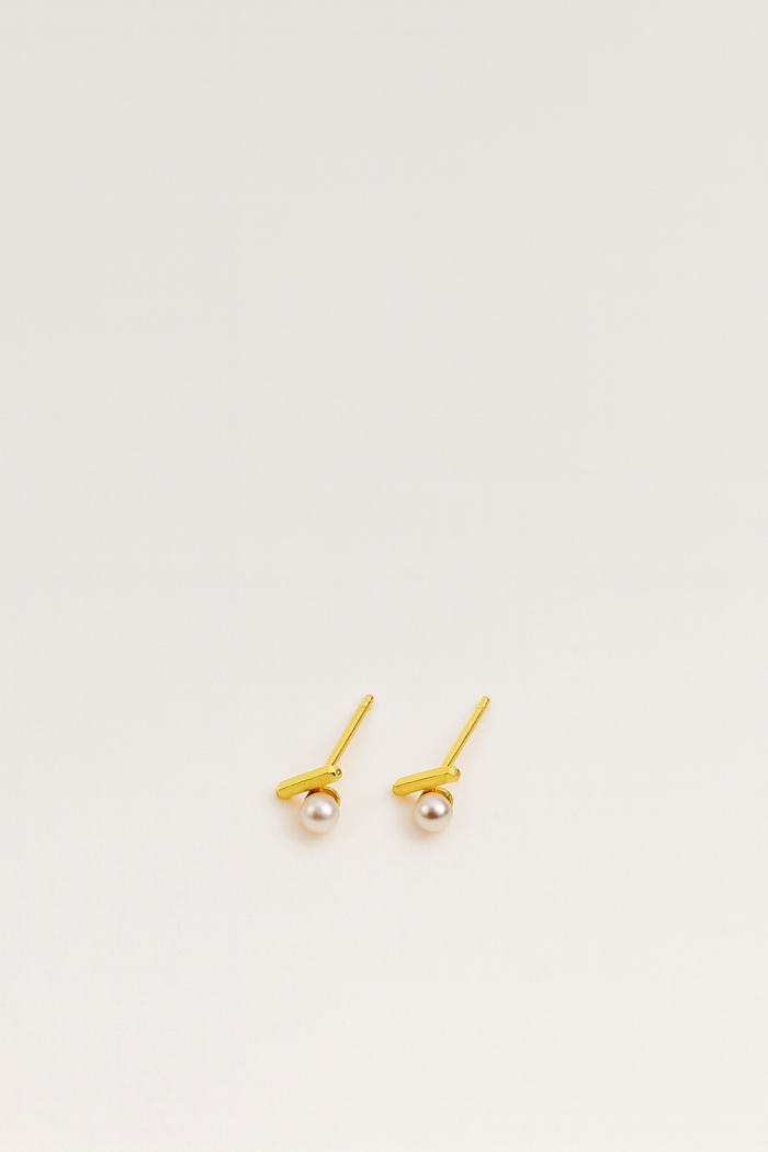 Delilah Pearl Studs
