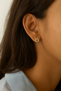 EIRA MINI PEARLS EARRINGS