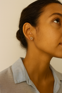 EIRA MINI PEARLS EARRINGS