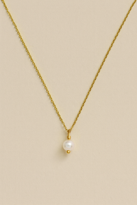 Elise Pearl Necklace