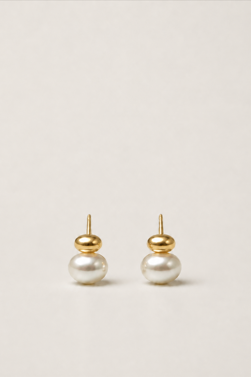 Helga Pearl Earrings