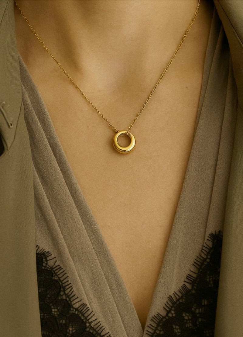 IVA CIRCLE NECKLACE