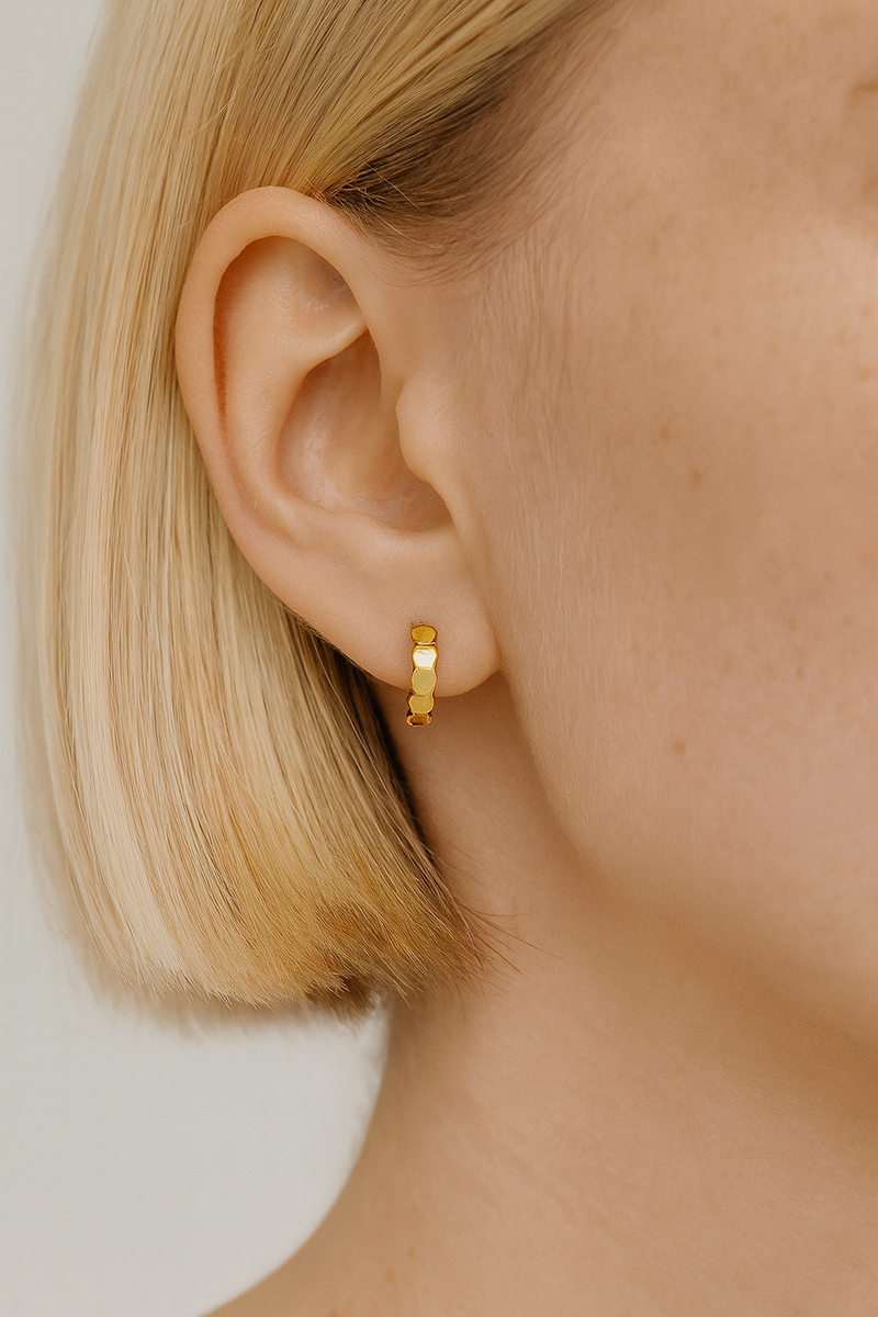 Jacqueline Gold Mini Hoops