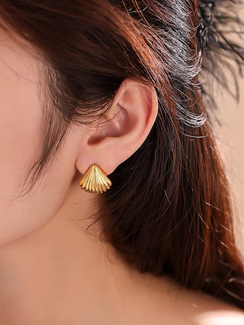 Kaia Shell Earrings