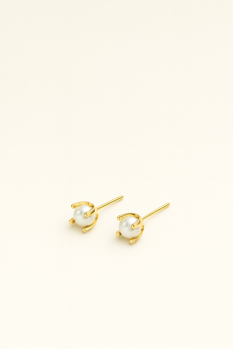 LAUREN CROWNED PEARL STUDS