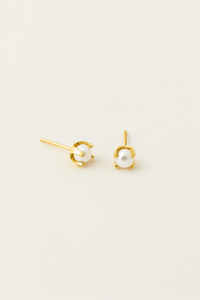 LAUREN CROWNED PEARL STUDS