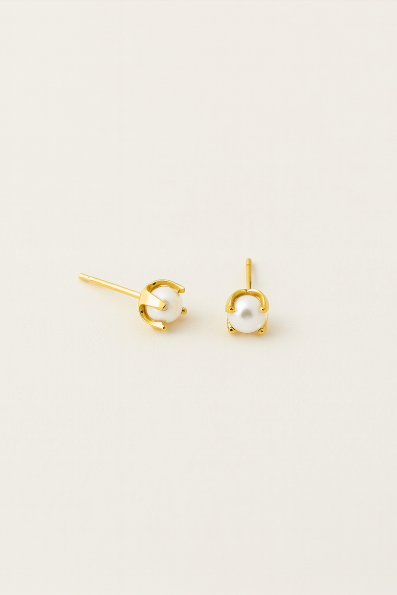 LAUREN CROWNED PEARL STUDS