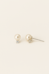 Malin Pearl Earrings