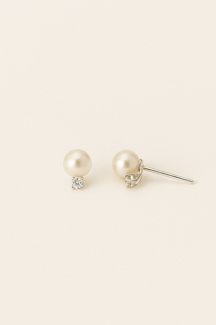 Malin Pearl Earrings