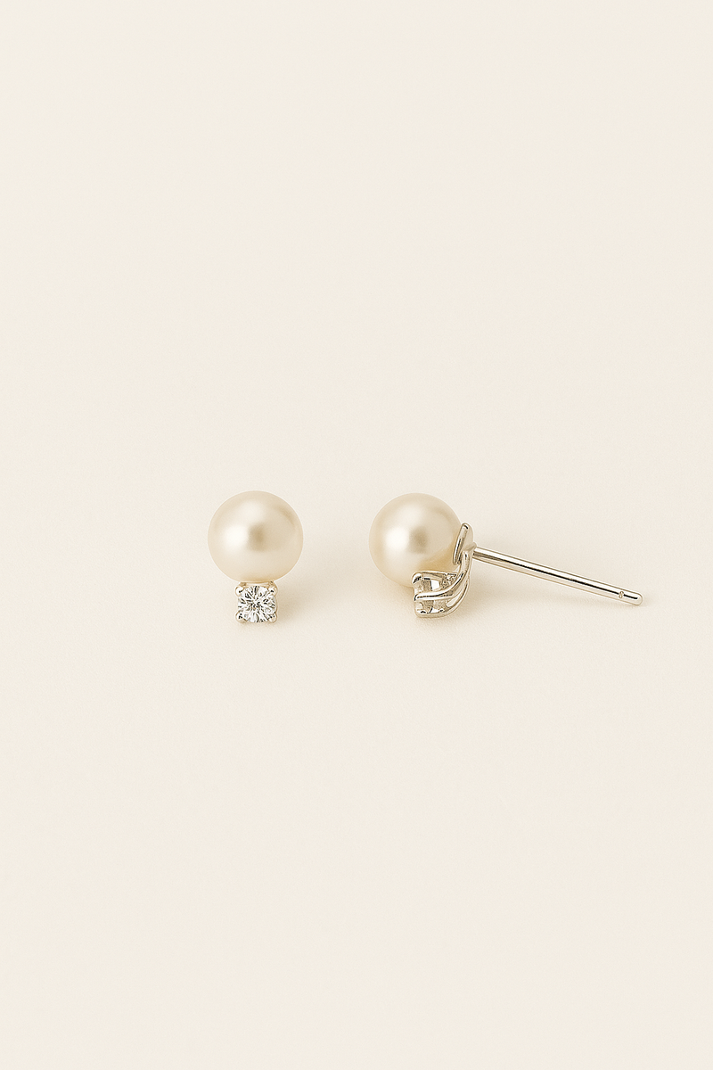 Malin Pearl Earrings