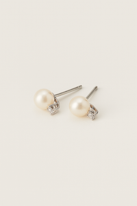 Malin Pearl Earrings