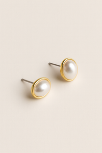 OLIVIA PEARL STUDS