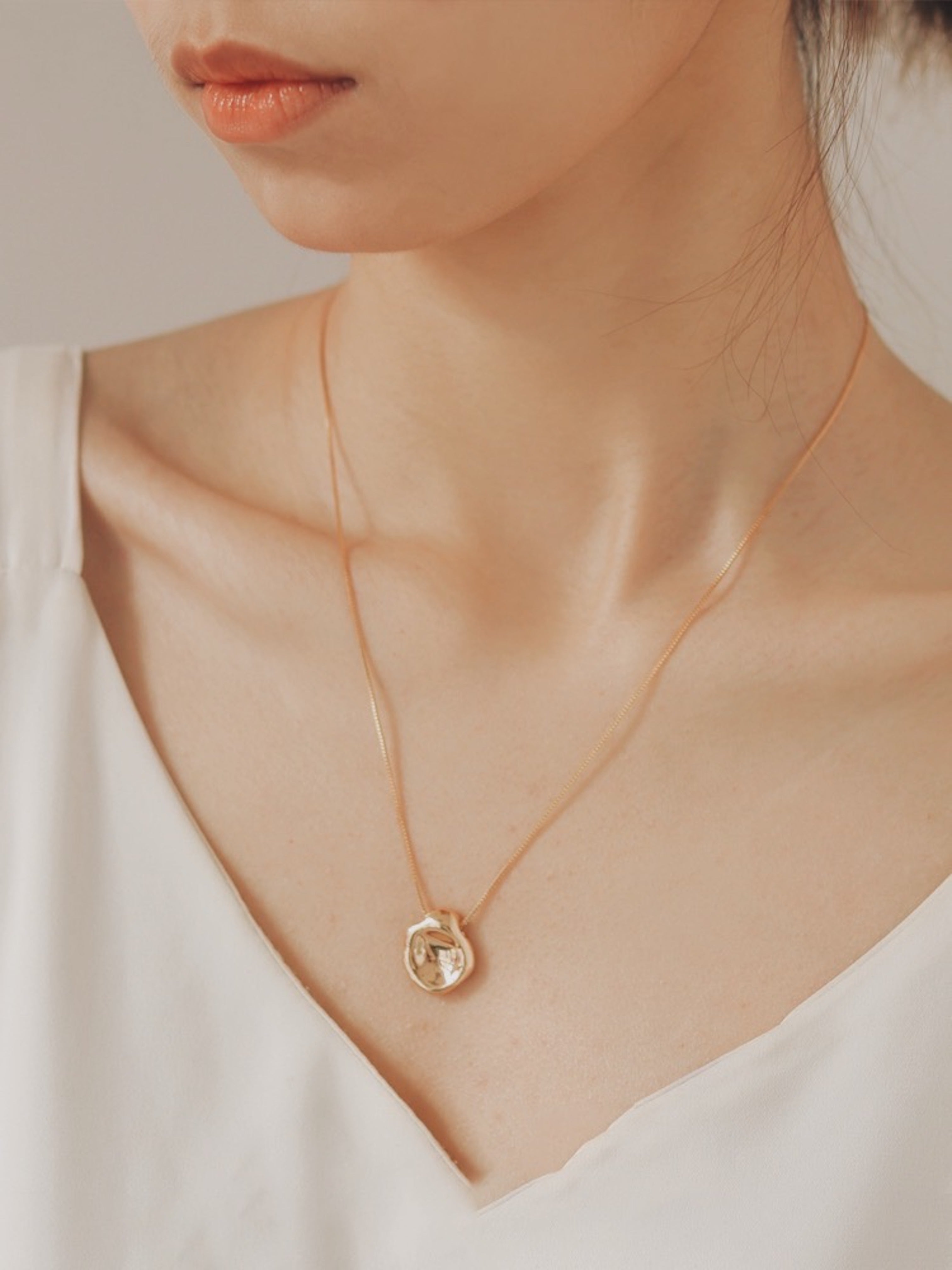 TINA COIN NECKLACE Plain.J